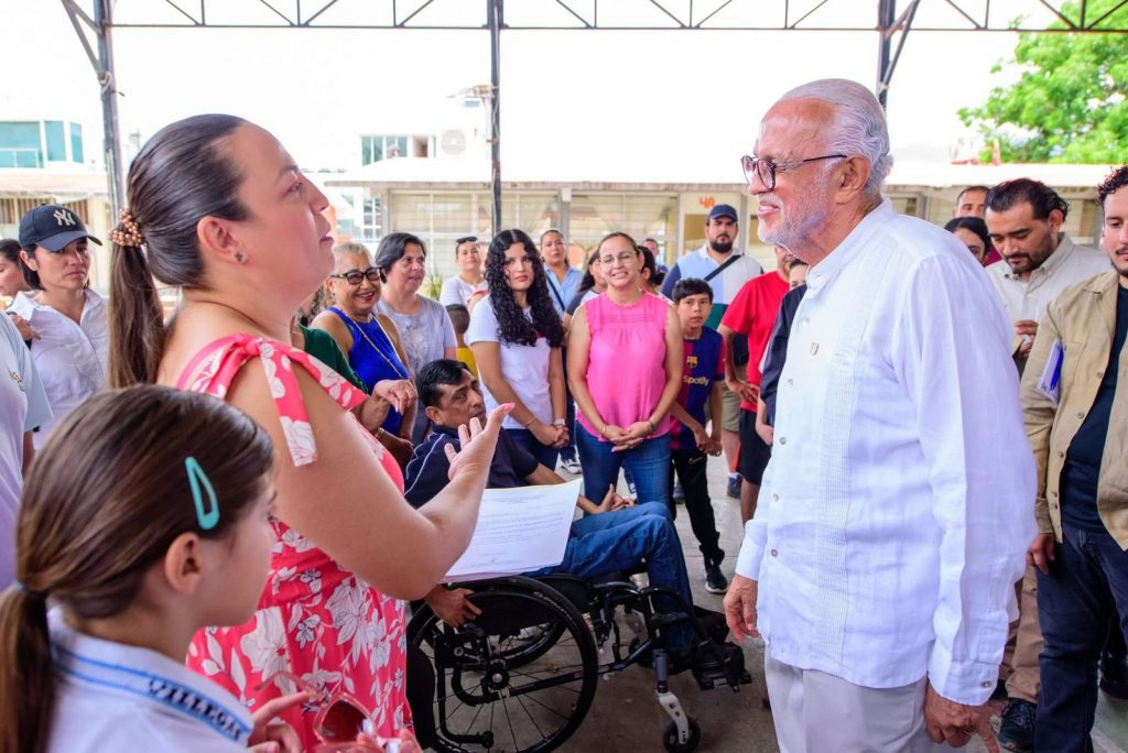 Navarro Quintero supervisa acciones para dignificar escuelas en Tepic