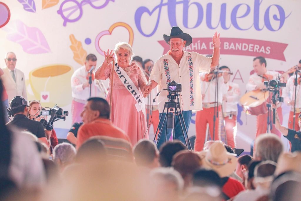 Bahía de Banderas celebró en grande a nuestros abuelitos con más de 5,000 asistentes