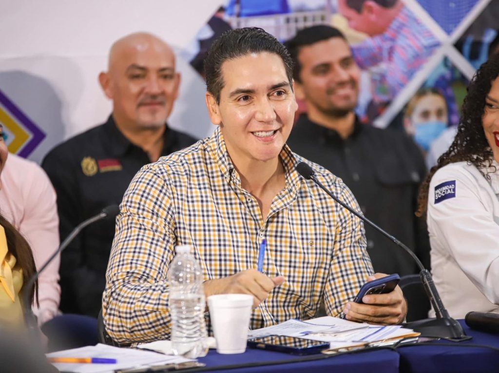 Héctor Santana fortalece programas sociales, infraestructura y apoyo social en su Rendición de Cuentas semanal
