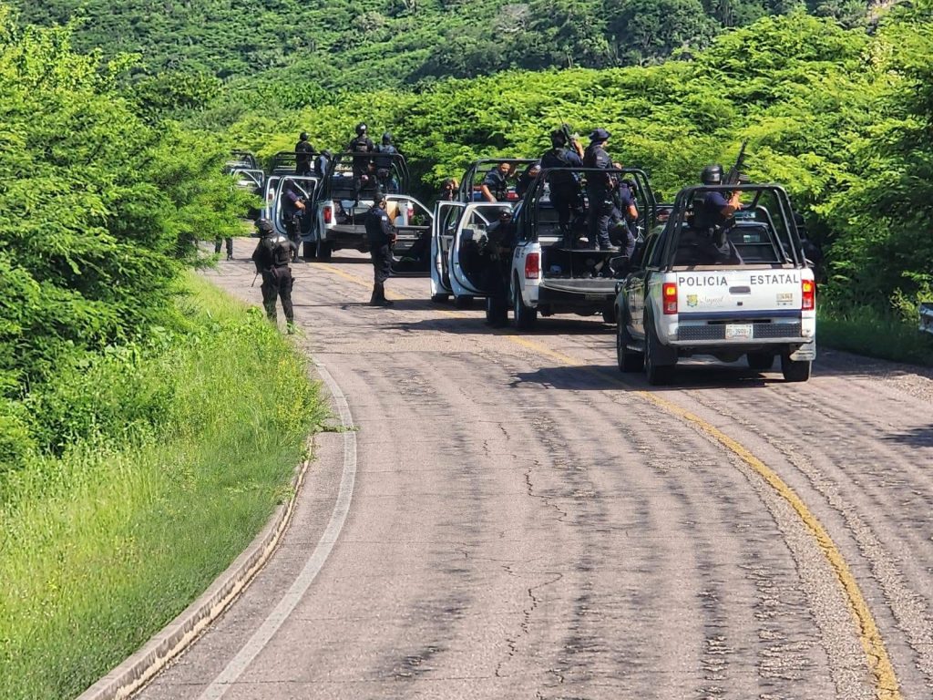 Gobernador Navarro Quintero reconoce labor de la Policía Estatal y refrenda su respaldo