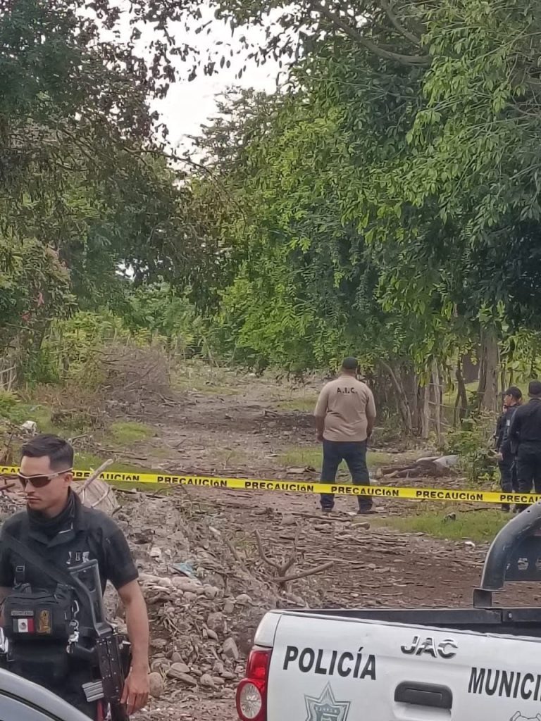 Hallan cuerpo sin vida en camino a La Papalota, en Tuxpan, Nayarit