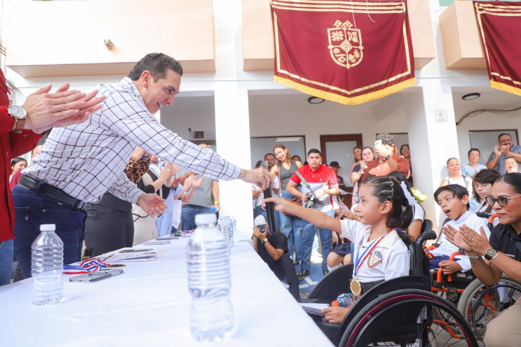 Héctor Santana impulsa la inclusión con la Feria de la Discapacidad 2025