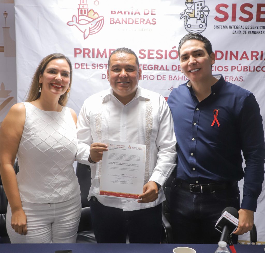 Encabezó Héctor Santana la instalación de el Sistema Integral de Servicios Públicos de Bahía de Banderas