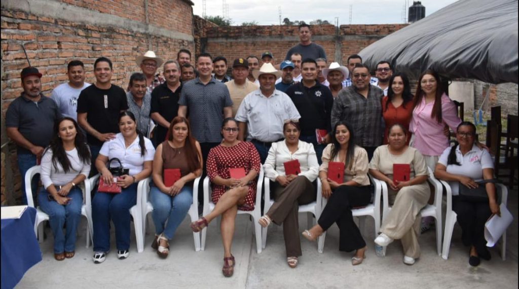 AMPELIO GUTIÉRREZ REFUERZA COORDINACIÓN DEL GOBIERNO AMIGO AL INICIAR EL AÑO