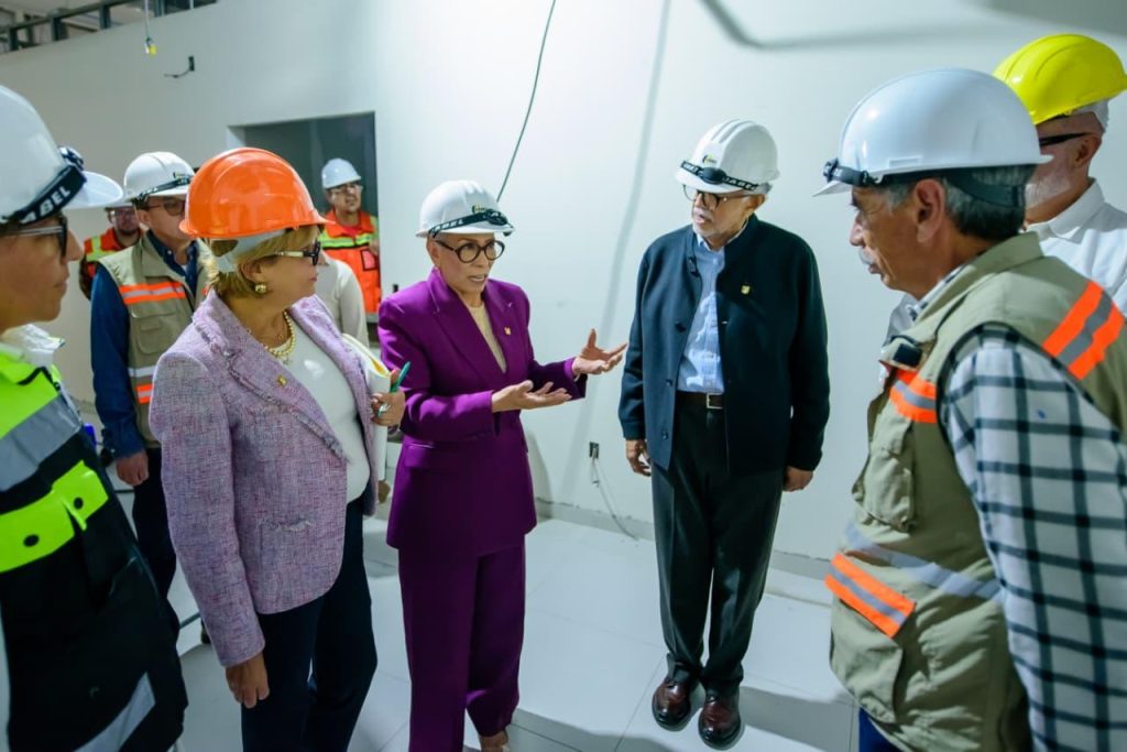 MIGUEL ÁNGEL NAVARRO SUPERVISA AVANCE DEL HOSPITAL DE ALTA ESPECIALIDAD EN TEPIC