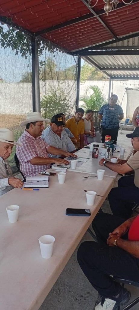 Alcalde de Rosamorada se reúne con grupo turístico “Yo Amo a Pescadero Nayarit” para impulsar desarrollo local