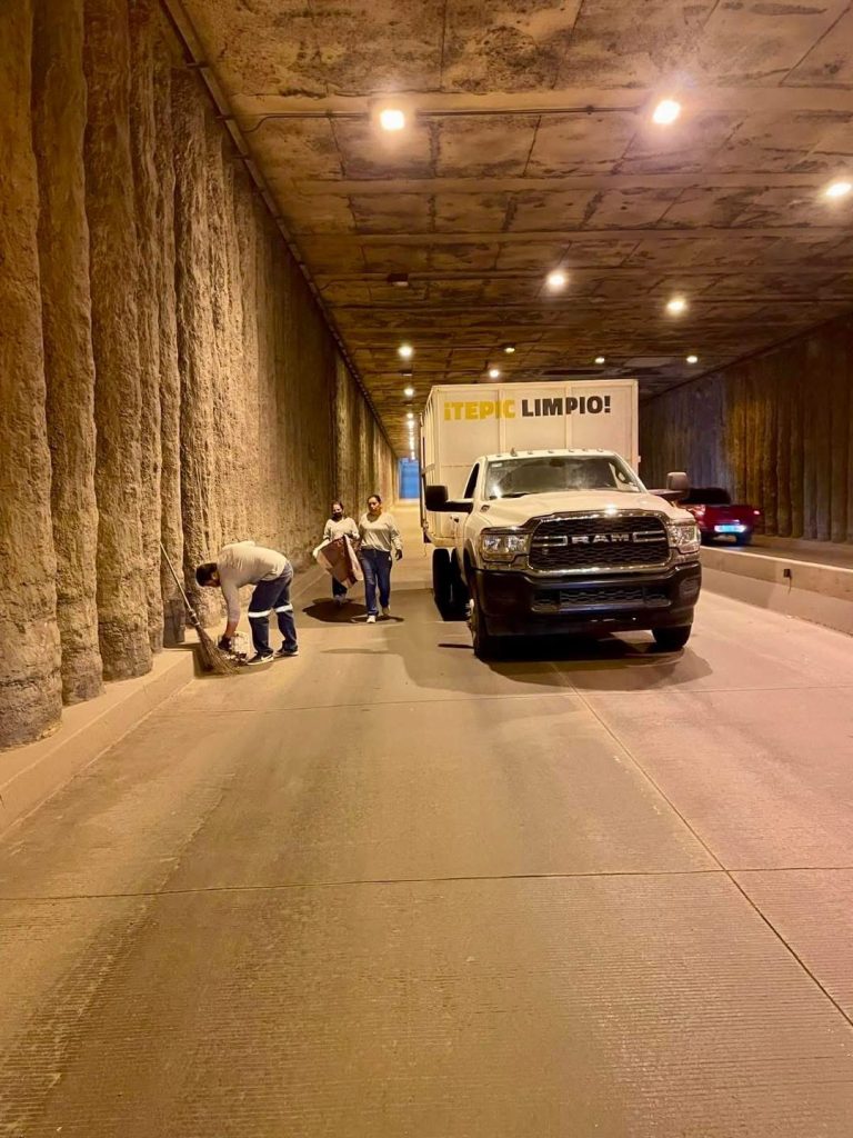 Acciones que sí se notan: Gobierno de Tepic refuerza limpieza urbana en avenidas principales