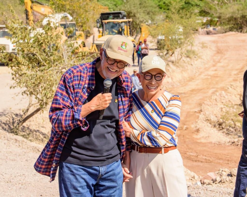 Gobernador supervisa obras carreteras en la sierra de Huajicori