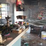 Sofocan Bomberos Estatales incendió de comercio en Compostela