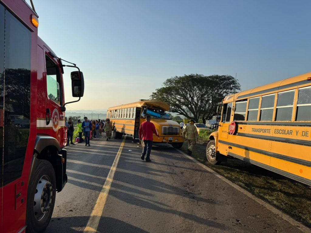 Atiende SSPC hecho de tránsito en la carretera Federal 15 libre Tepic – Guadalajara