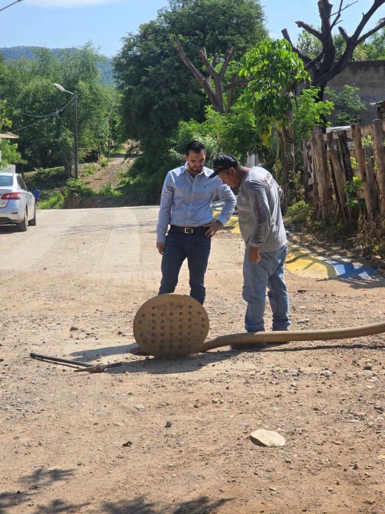Gobierno de Bahía de Banderas lleva apoyo de saneamiento a Aguamilpa